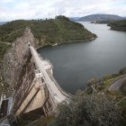Ponferrada, Toreno, Cubillos y Congosto dan al ambalse.
