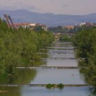 El paseo fluvial del Bernesga es uno de los pulmones verdes de la ciudad de León.  Imagen del parque de La Candamia.  El parque de Quevedo, en la zona del Crucero.