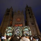 Proyecciones en la fachada de la Catedral de León.