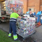 Recogida de los tapones solidarios en San Juan de Dios.