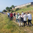 Participantes en el recorrido por la Senda Novelada, este sábado.