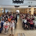 El público llenó la sala en el Colegio Jesuitas.