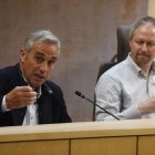 Vicente Álvarez, futuro alcalde.  Jorge Pérez, regidor saliente.