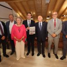 Las autoridades en la presentación del libro.