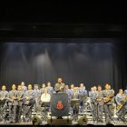 Los militares agradecieron la ovación del público.