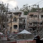Edificios destruidos por misiles balísticos iraníes en Tel Aviv.