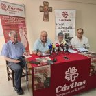 Los responsables de Cáritas Diocesana, este martes en su sede de Ponferrada.