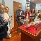 Luis Aznar, Eva Merino, Eduardo Diego, con Amelia Biaín, a la derecha, ayer en la presentación de 'Leoneses y política de Estado'.