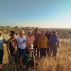 La expedición con el rebaño trashumante cerca de Villamuñío, el domingo.
