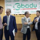 Acción formativa de Cobadú en un campo de Zamora.  Representantes de Cobadu en la asamblea.