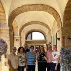 Varios participantes en la exposición protagonizada por el colectivo Laborarte.