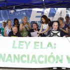 Pacientes y familiares, en la concentración de Botines.