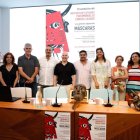 Presentación, con máscaras, del nuevo Instituto.