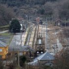Vías en la falda oeste del Manzanal