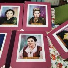 Algunos de los retratos de la exposición y el libro 'Miradas de campeonas'.