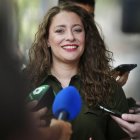Ester Muñoz, este miércoles, ante la sede de la calle Génova del PP, en Madrid.