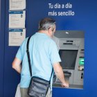 La provincia tiene repartidos 350 cajeros automáticos para sacar efectivo, y para realizar otras operaciones financieras.