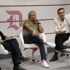 Un momento de la presentación del libro de Fidalgo, ayer en el Club de Prensa.