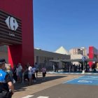 Incendio en el centro comercial de Carrefour en León.