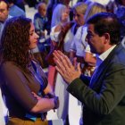 Alfonso Fernández Mañueco junto a Esther Muñoz en el congreso popular.