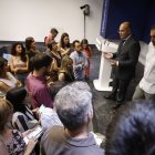 El nuevo secretario general del PP, Miguel Tellado atiende a la prensa.