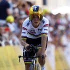 El ciclista belga Remco Evenepoel, del equipo Soudal Quick-Step, durante la quinta etapa del Tour, una crono de 33 kilómetros en Caen, Francia. EFE/EPA/MARTIN DIVISEK.