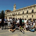 Los participantes en el búnker de Villamanín.