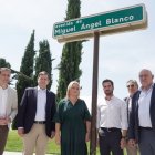 Mañueco y Mari Mar Blanco con cargos políticos en el homenaje a Miguel Ángel Blanco.