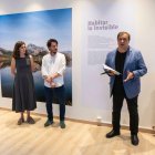 Amor Aguaded y Pablo Garrigós junto al embajador español en Bruselas.