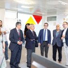Una parte de la delegación de la Liga Árabe, ayer con el director del Incibe, Félix Barrio.