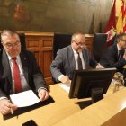 Aller y Courel, en primer término, en un pleno de la Diputación de León.