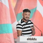 Archivo - El candidato al Congreso de ERC, Gabriel Rufián, durante un acto político de EH Bildu y ERC.