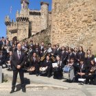 Bnada de Música delante del Castillo de Ponferrada