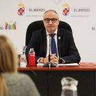 Imagen de archivo de un pleno del Consejo Comacal que preside Olegario Ramón.