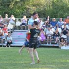 Fernando Rodríguez, campeón del corro de Valdefresno, contra el líder David Riaño.