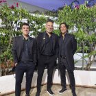 Los hermanos Raúl, Manolo y Óscar Quijano antes de ofrecer un concierto en Ceuta.