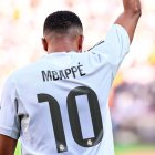 El Real Madrid colgó en sus redes sociales una foto con Mbappé luciendo la camiseta con el 10.