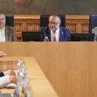 Pleno ordinario de la Diputación de León, en cuyo orden del día se encuentra la toma de posesión de dos nuevos diputados