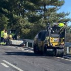 Las máquinas regresaron a la carretera de Caboalles para solucionar desperfectos en el carril-bici.