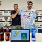 José Sietes presenta a Eneko Undabarrena como nuevo defensa central de la SD Ponferradina.