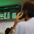 Imagen de archivo de un pasajero en la estación de Chamartín