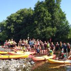 Los jugadores de la Deportiva en las aguas del río Sil.