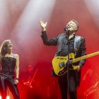 Café Quijano, acompañados por Nena Daconte, durante una canción en el Sonorama 2025, este jueves en Aranda de Duero.