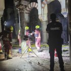 El incendio declarado este viernes en el interior de la Mezquita-Catedral de Córdoba, Patrimonio de la Humanidad, ha sido extinguido, según ha dicho a los periodistas el portavoz del Cabildo Catedral, Juan José Jiménez