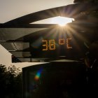 Un termómetro marca 38º en Logroño.