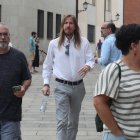 El procurador autonómico, secretario de Organización y portavoz de Podemos, Pablo Fernández, durante su comparecencia para hablar de incendio forestal en el paraje de Las Médulas.