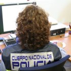 Un agente de policía.