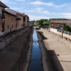 Imagen de una de las acequias de Benavides de Órbigo secas