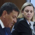 El consejero portavoz y la vicepresidenta, Isabel Blanco.