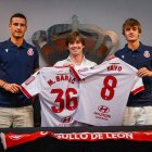 Matía Barzic, a la izquierda, junto a José Manzanera (centro) y Yayo (derecha).